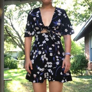 Beautiful floral dress with front closure